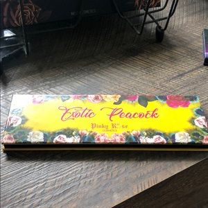 Pinky Rose exotic peacock palette